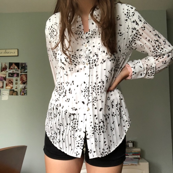 Nanette Lepore Tops - Nanette Lepore Animal print button down Shirt